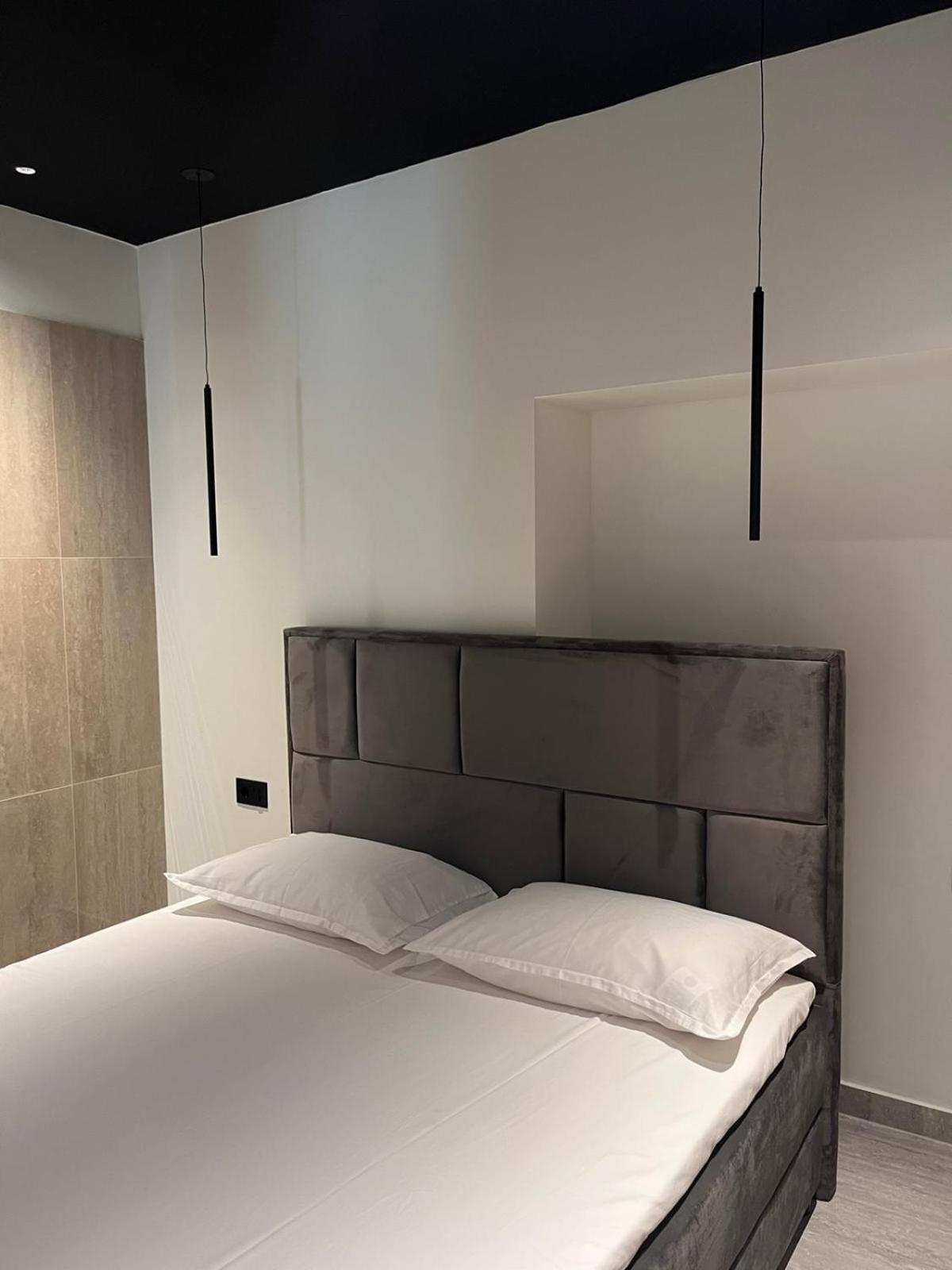 Marinac City Center Apartments & Rooms สปลิท ภายนอก รูปภาพ
